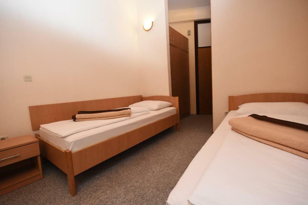 Hotel Mladost Т'єнтіште Номер фото
